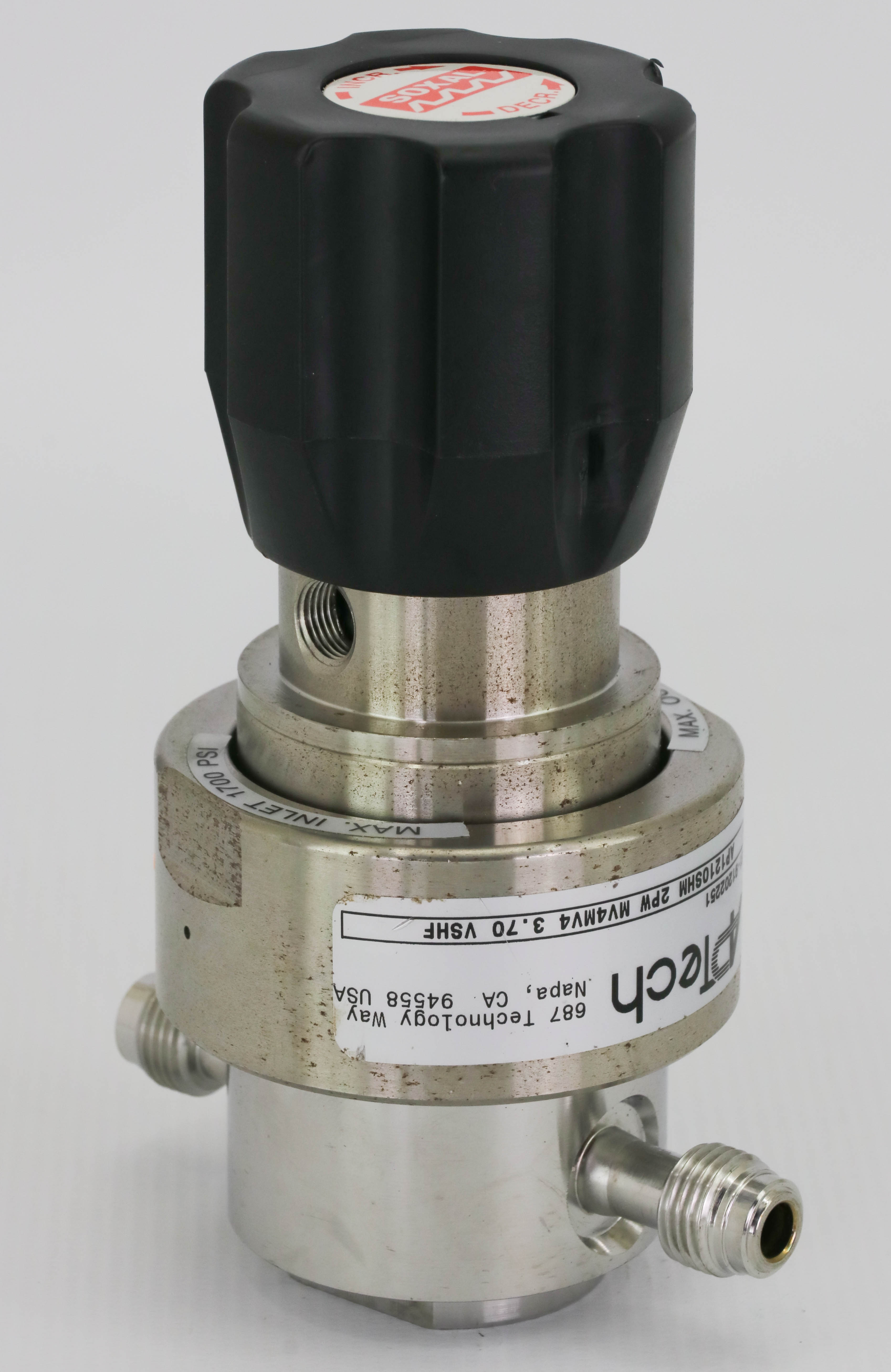 AP Tech Legacy Regulators Enhance UHP Gas Delivery in Semiconductor Fabrication